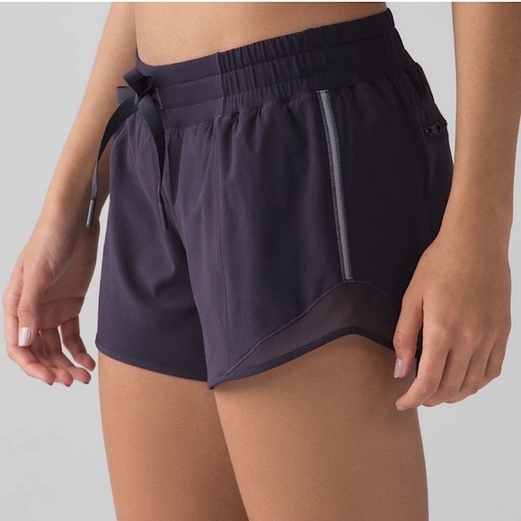 lululemon athletica Pants - Lululemon Hotty Hot Short 2.5” Black Reflective Stripe Size 10 running training